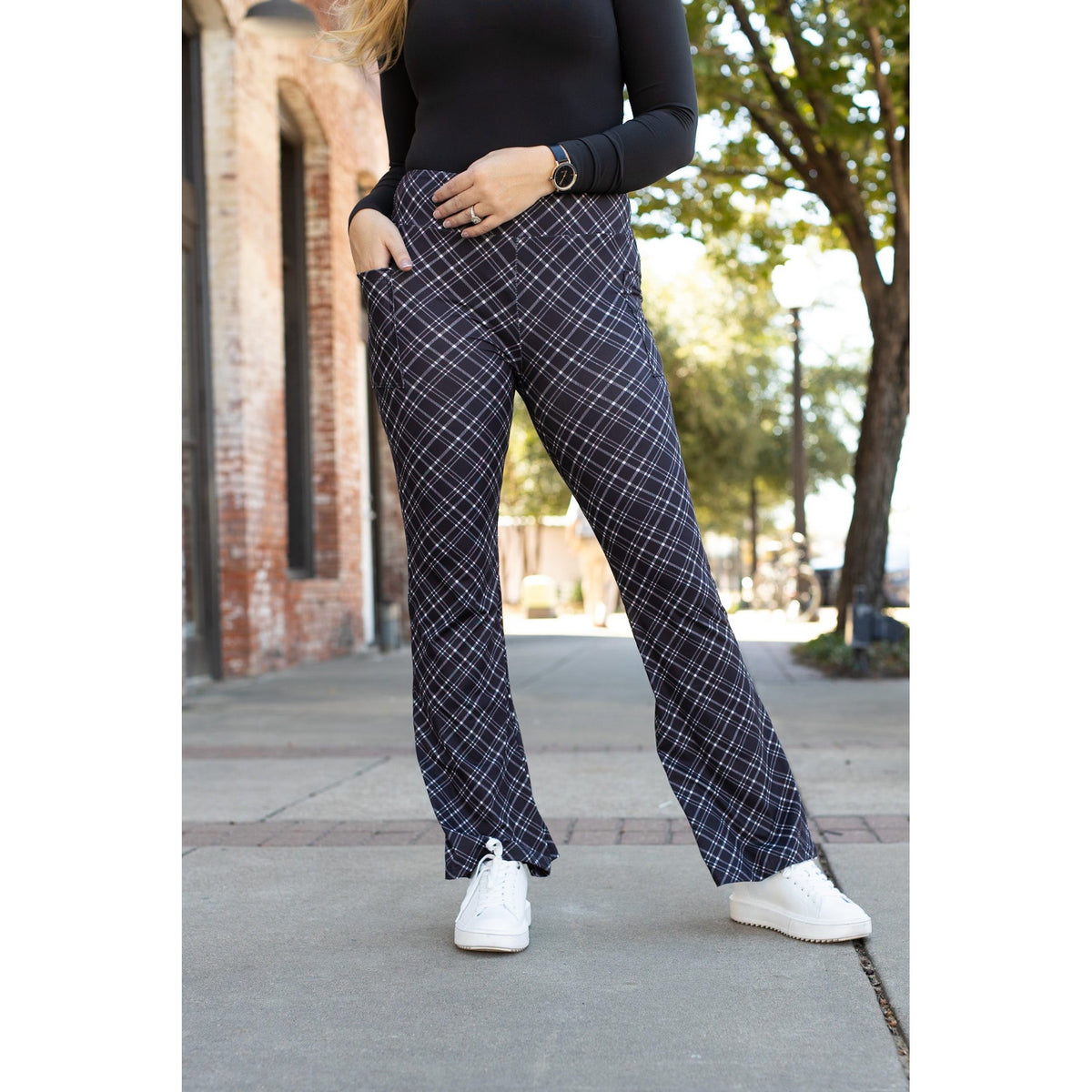 *Ready to Ship | The Jennifer 30" Plaid Bootcut Leggings