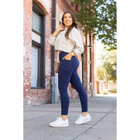 Julia Rose The Nyla navy full-length leggings with pockets, Women wearing navy pocket leggings