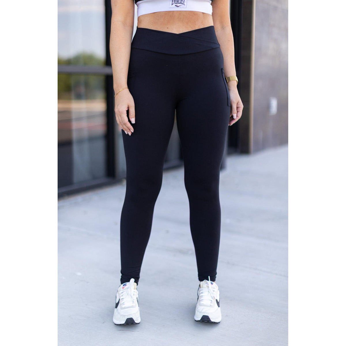 Julia Rose Stephanie crossover black pocket leggings, Women wearing black crossover leggings