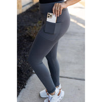 Julia Rose The Carmen charcoal full-length leggings with pockets, Women wearing charcoal leggings with side pockets
