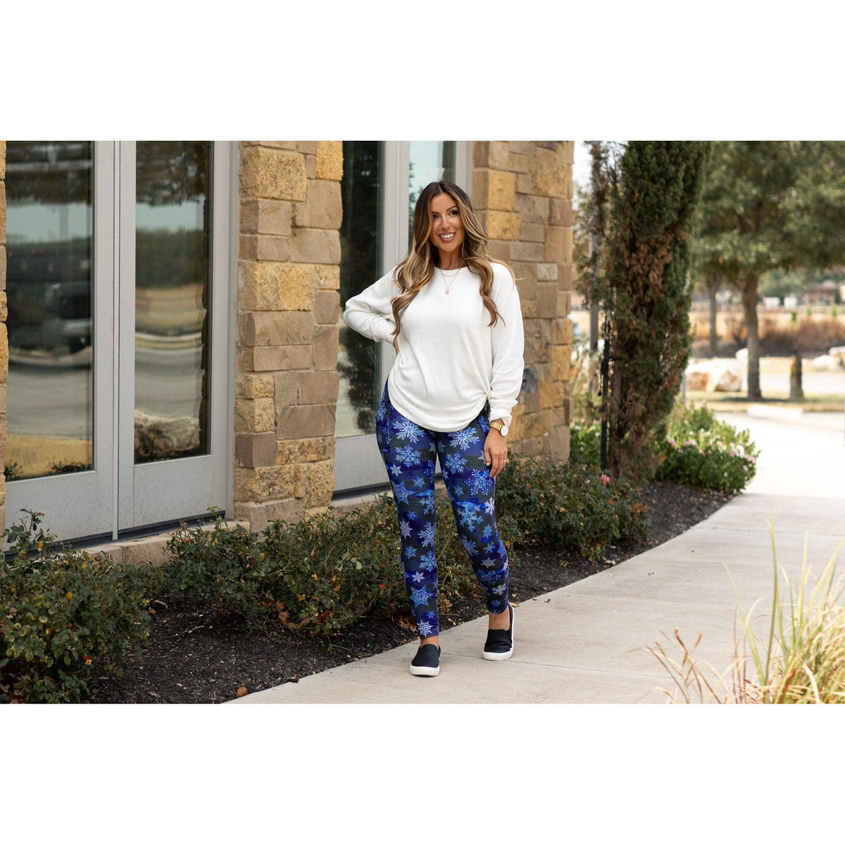 Ready to Ship |  Blue Snowflake Leggings