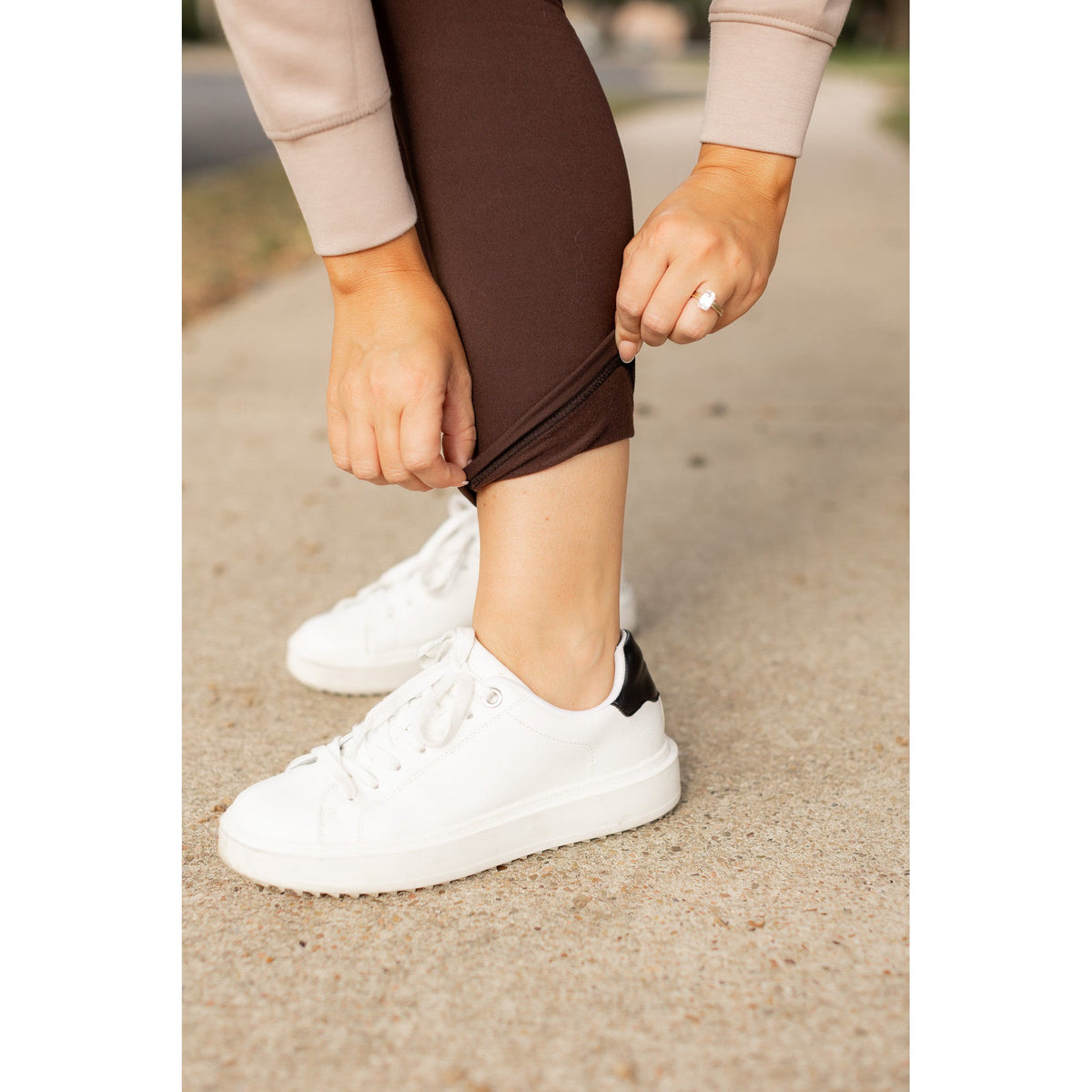 Ready to Ship| The Belle - Brown FLEECE Full Length Leggings with Pockets 2 Pack