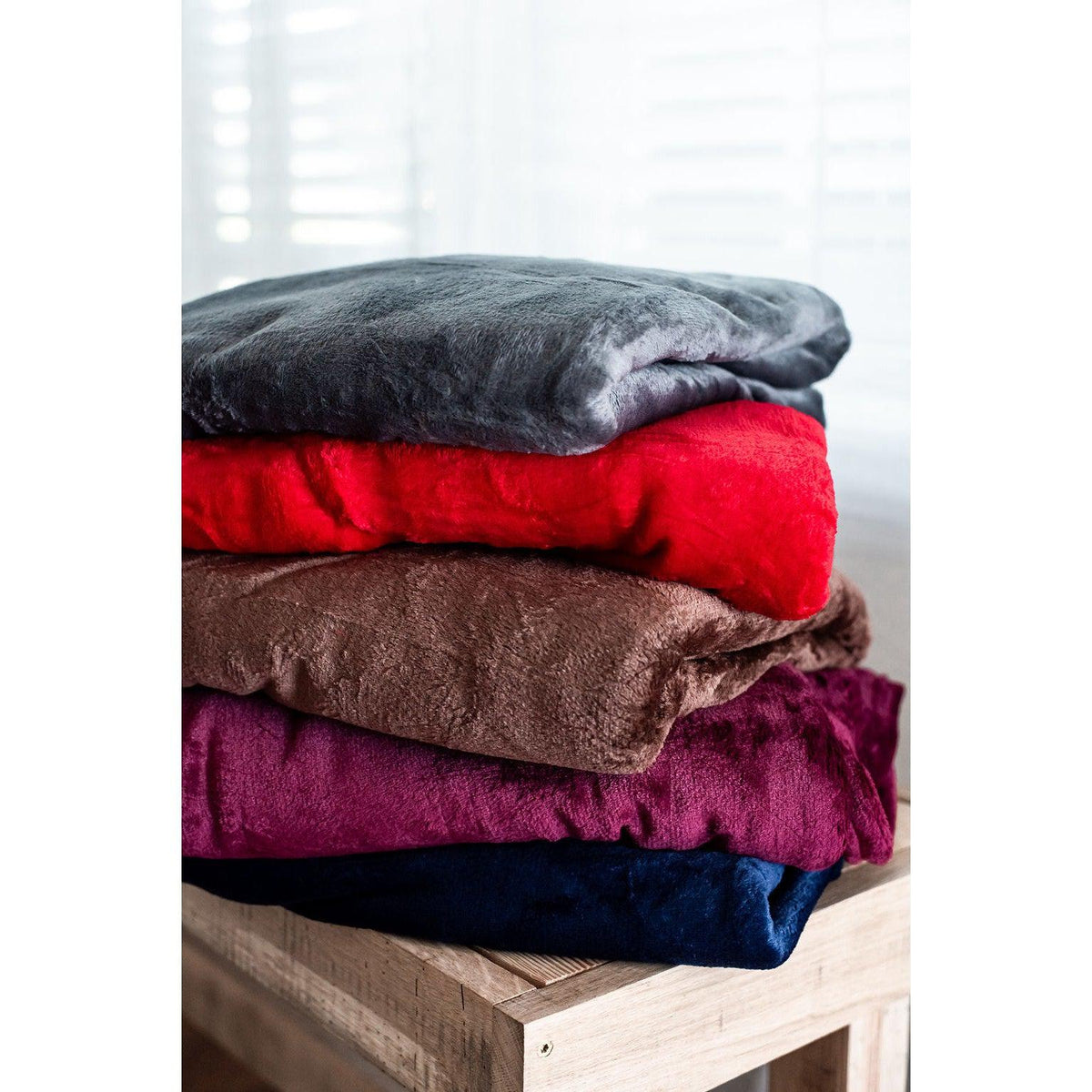 Ready to Ship | Solid Flannel Plush Blankets