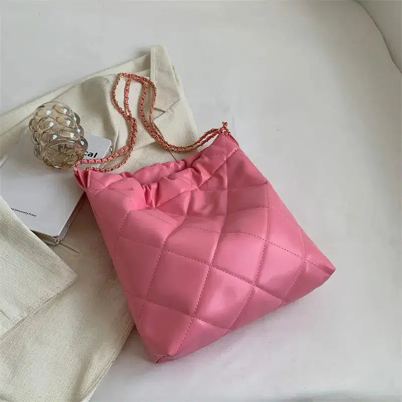 SAMPLE | Quilted Oversized Tote with Chain